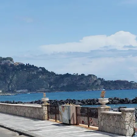 Casa Sul Vicolo - Fronte Mare بيت للعطل