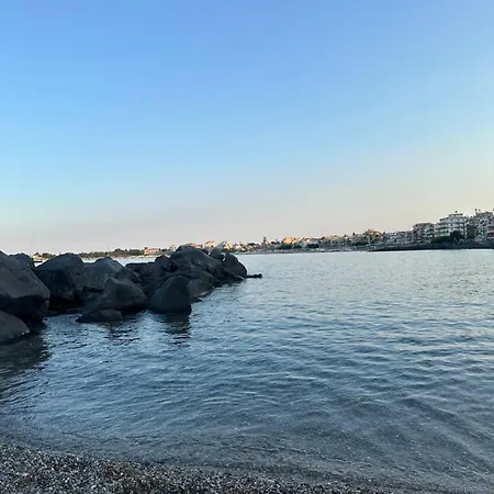 Casa Sul Vicolo - Fronte Mare Giardini Naxos