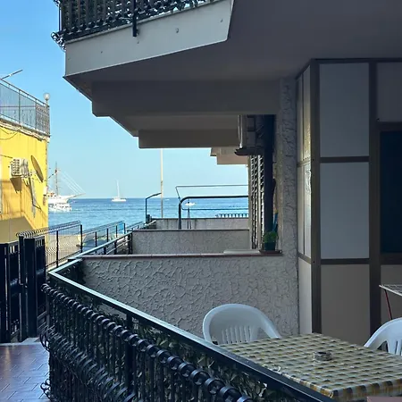 Casa Sul Vicolo - Fronte Mare