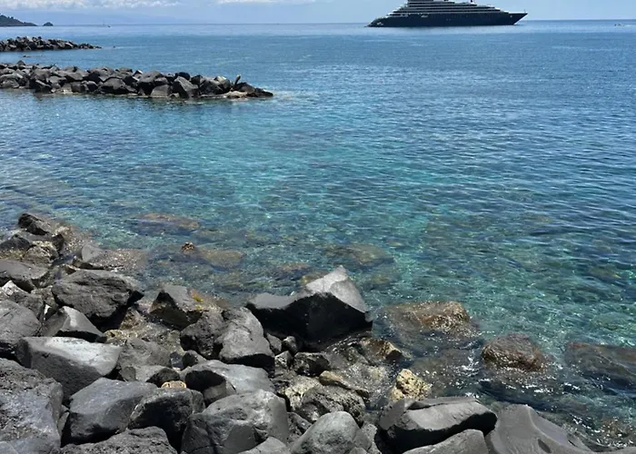 Casa Sul Vicolo - Fronte Mare Giardini Naxos