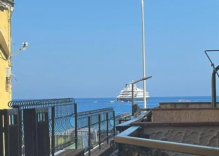 Casa Sul Vicolo - Fronte Mare Giardini Naxos