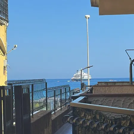 Casa Sul Vicolo - Fronte Mare גיארדיני נאקסוס