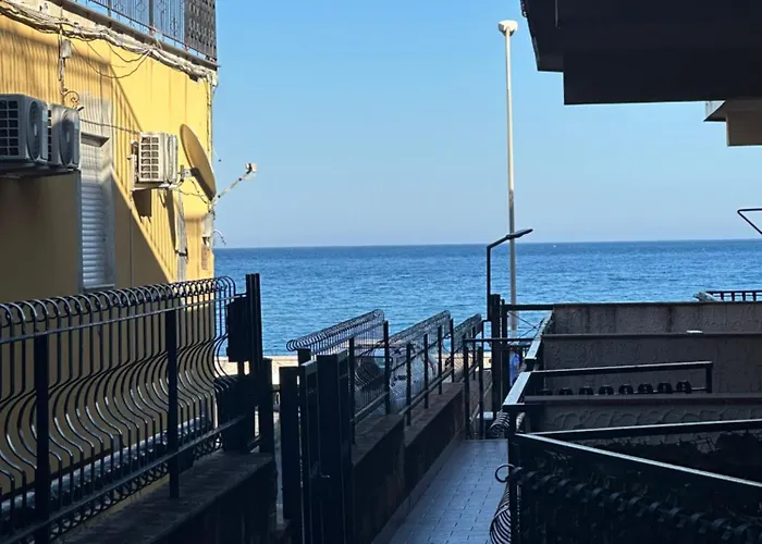 Casa Sul Vicolo - Fronte Mare 別荘 *